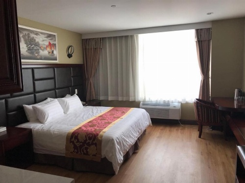 The Queens Hotel image 22