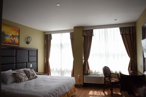 The Queens Hotel image 9